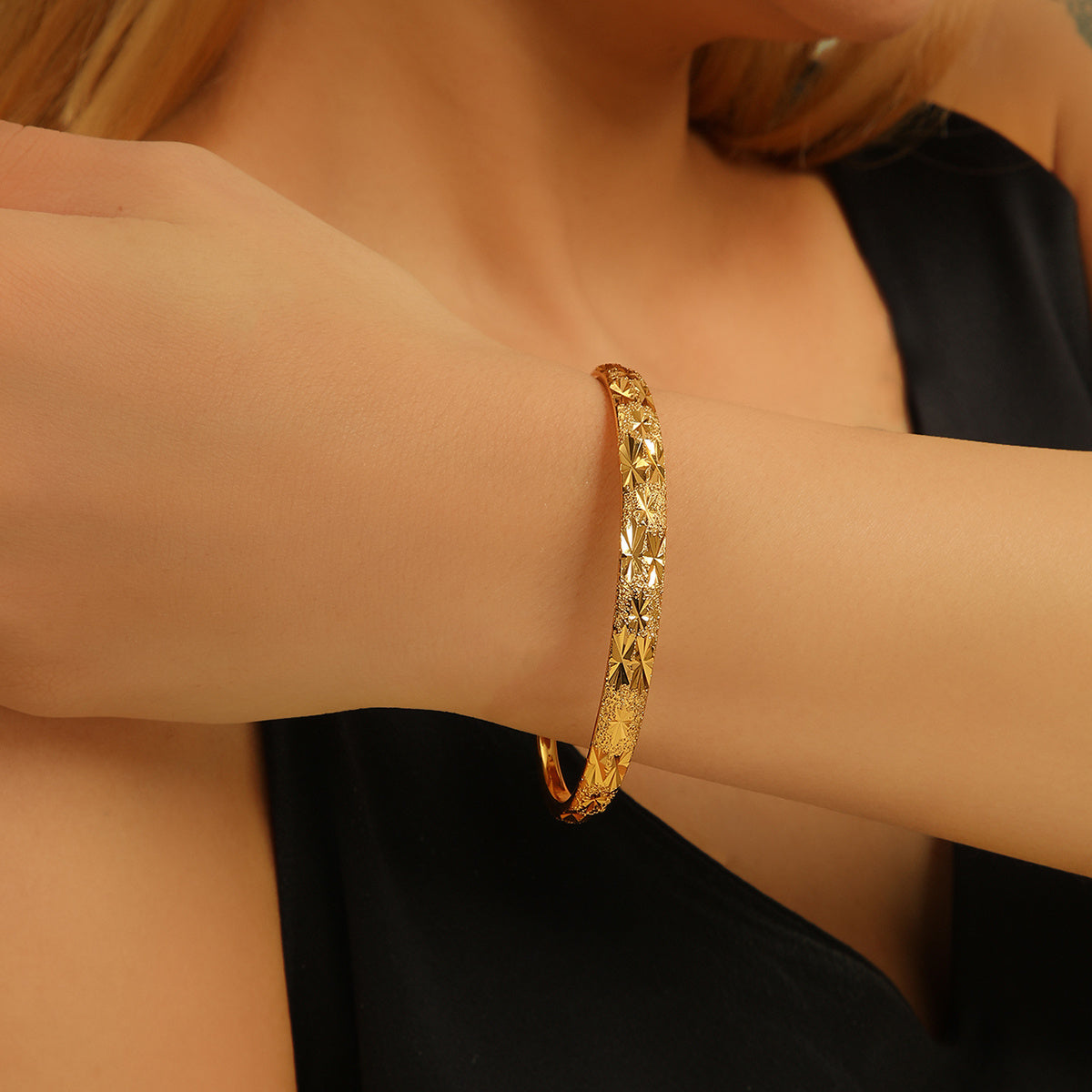 Vintage 18K Gold-Plated Open Bracelet – Delicate Pattern, Sand Gold Finish, Perfect for Daily Wear & Gifts